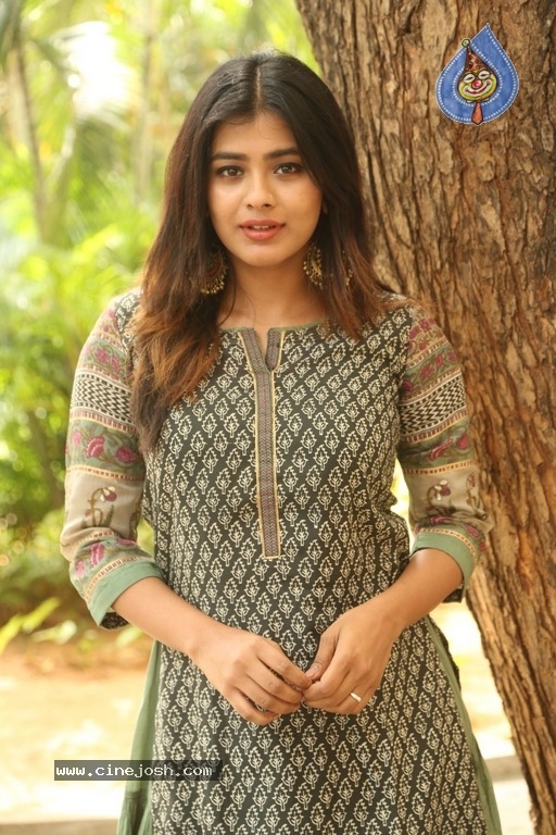 Hebah Patel New Photos - 20 / 30 photos