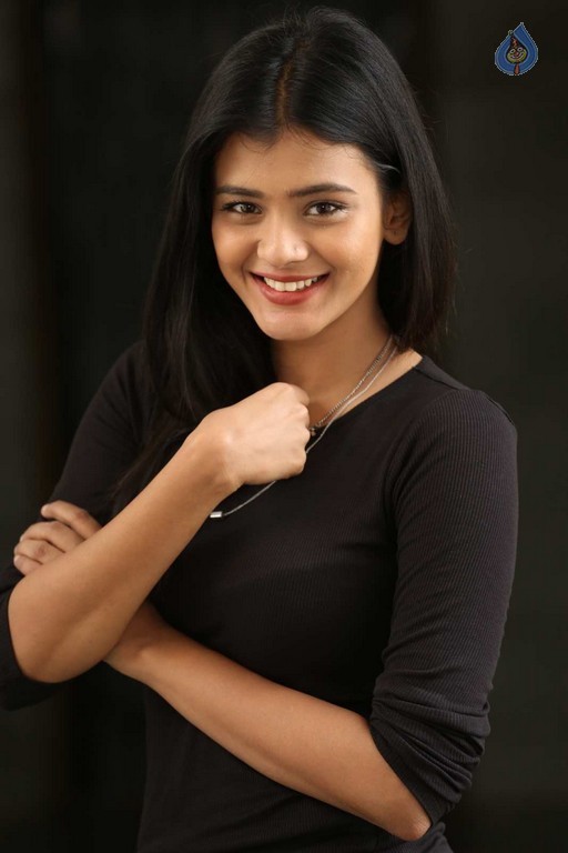 Hebha Patel New Images - 4 / 60 photos
