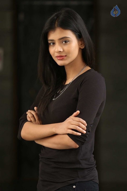 Hebha Patel New Images - 28 / 60 photos