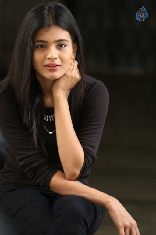 Hebha Patel New Images - 42 / 60 photos