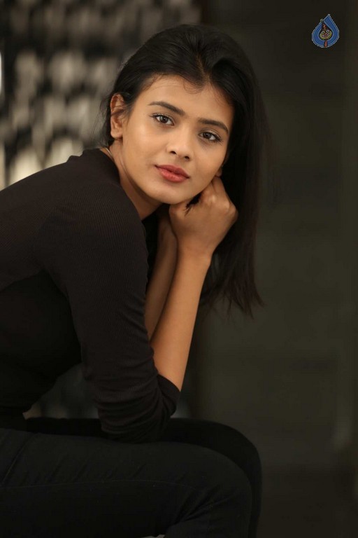 Hebha Patel New Images - 43 / 60 photos