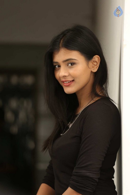 Hebha Patel New Images - 45 / 60 photos