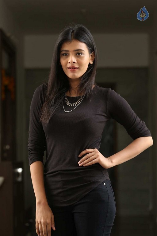 Hebha Patel New Images - 56 / 60 photos