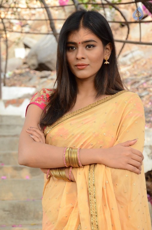 Hebah Patel Latest Gallery - 59 / 60 photos