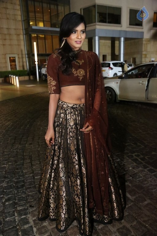 Heeba Patel New Photos - 2 / 33 photos