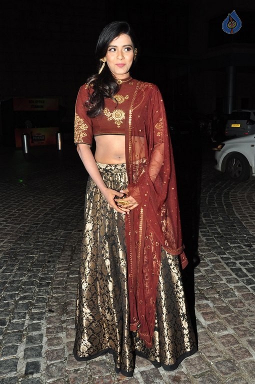 Heeba Patel New Photos - 28 / 33 photos
