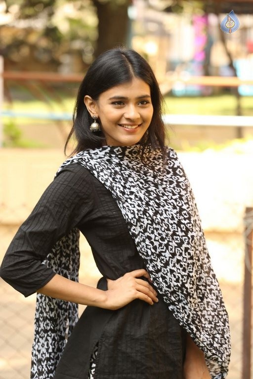 Heebah Patel New Photos - 1 / 30 photos