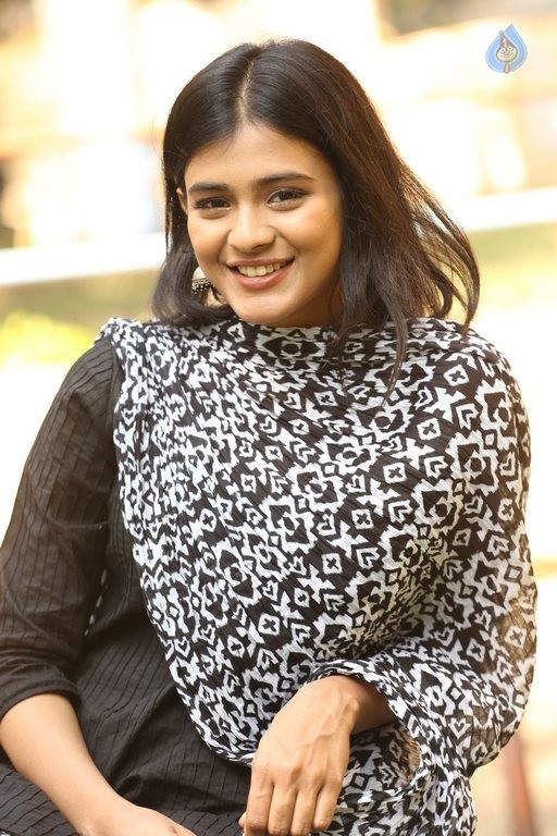 Heebah Patel New Photos - 16 / 30 photos