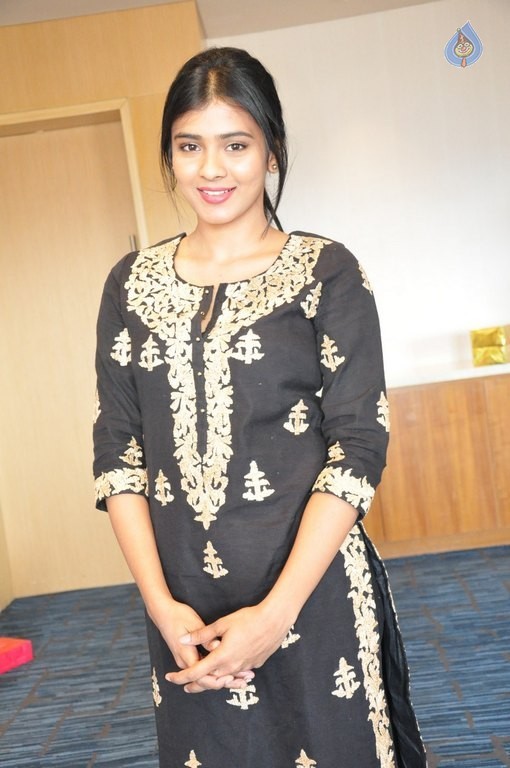 Heebah Patel New Pics - 4 / 36 photos