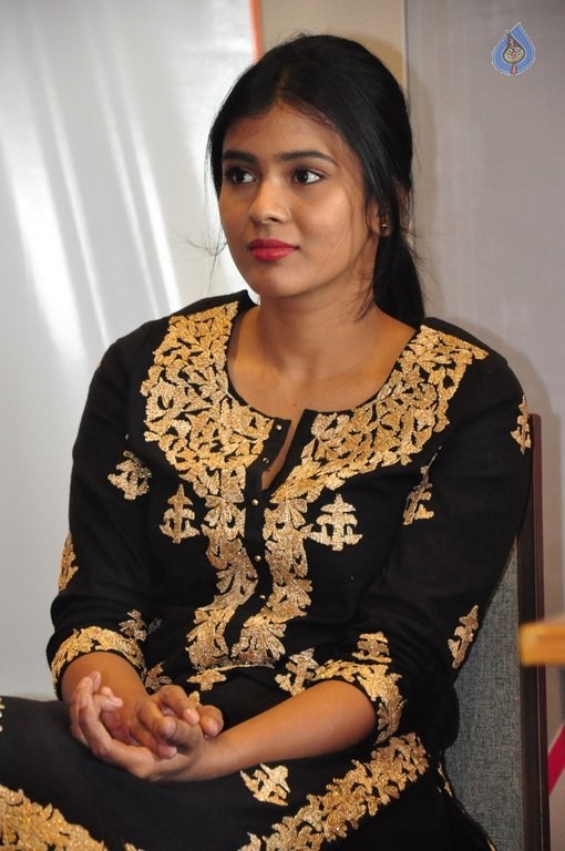 Heebah Patel New Pics - 35 / 36 photos