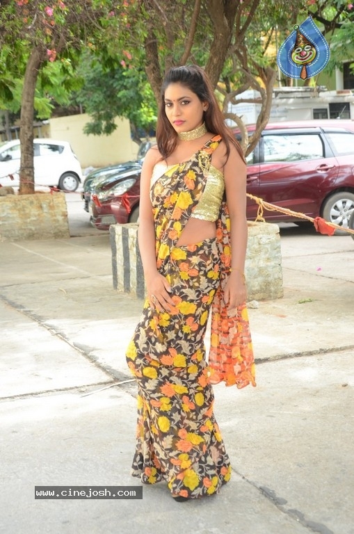 Heroine Priya Augustin Photos - 13 / 21 photos