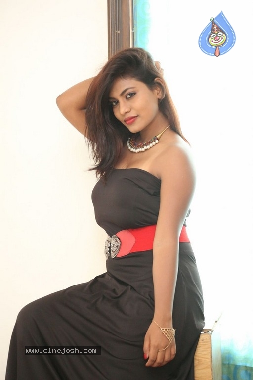 Heroine Priya Augustin Photos - 9 / 39 photos