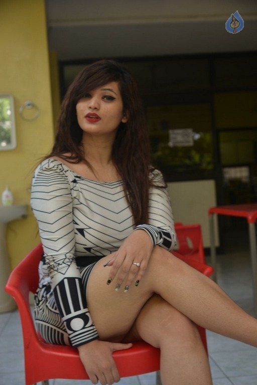 Himani Latest Photos - 11 / 38 photos