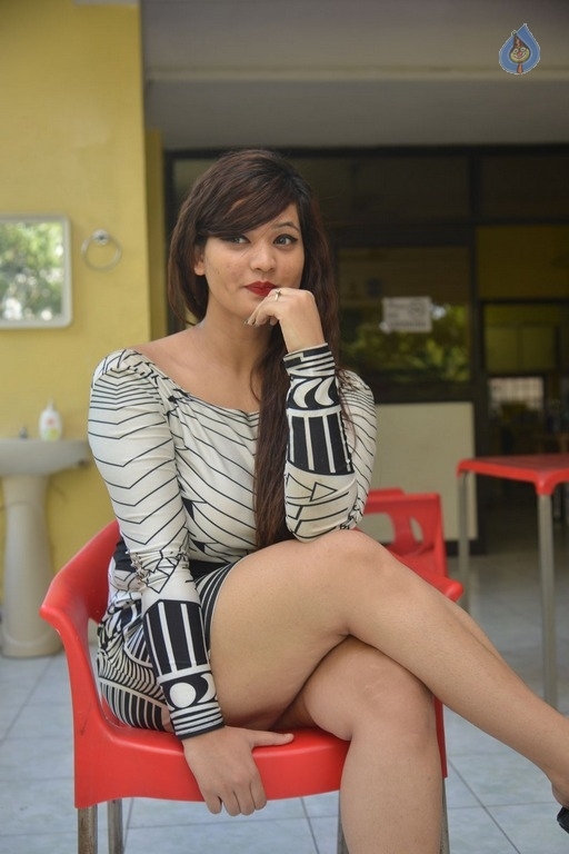 Himani Latest Photos - 25 / 38 photos