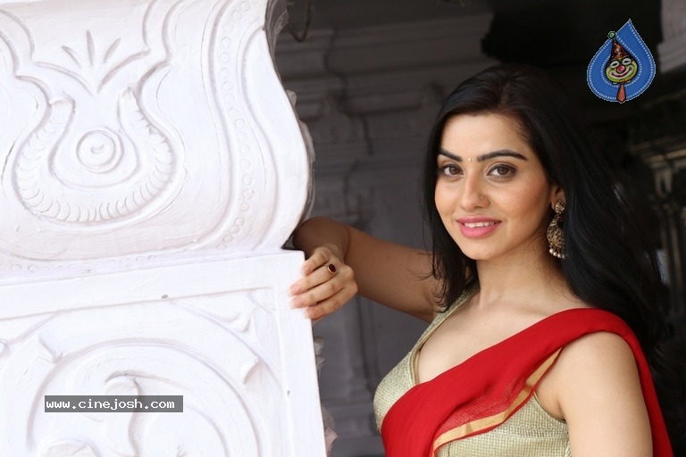 Hritiqa Chheber New Stills - 23 / 40 photos