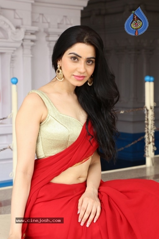 Hritiqa Chheber New Stills - 24 / 40 photos