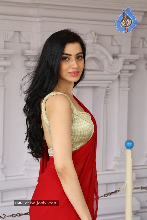 Hritiqa Chheber New Stills - 25 / 40 photos