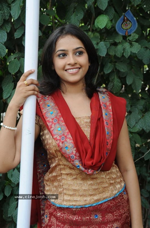 Hrudi - Harilo Ranga Hari Movie - 23 / 52 photos