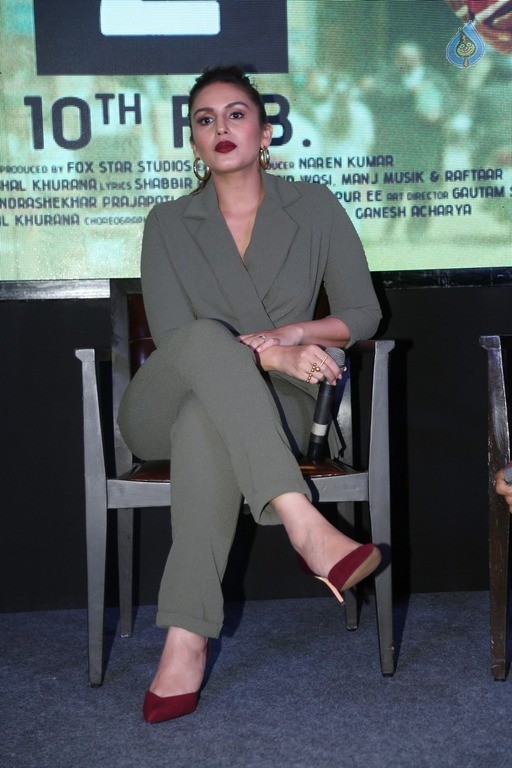 Huma Qureshi at Jolly LLB 2 Press Meet - 26 / 34 photos
