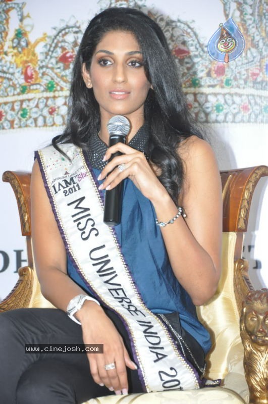 I AM SHE Miss Universe Vasuki Photos - 11 / 33 photos