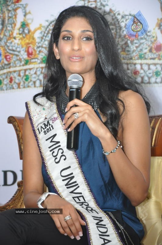 I AM SHE Miss Universe Vasuki Photos - 13 / 33 photos