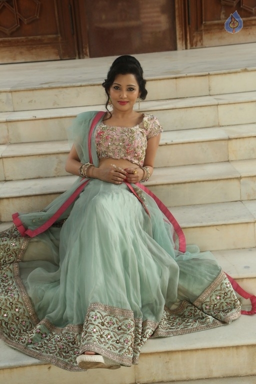 Ibra Khan New Photos - 6 / 35 photos