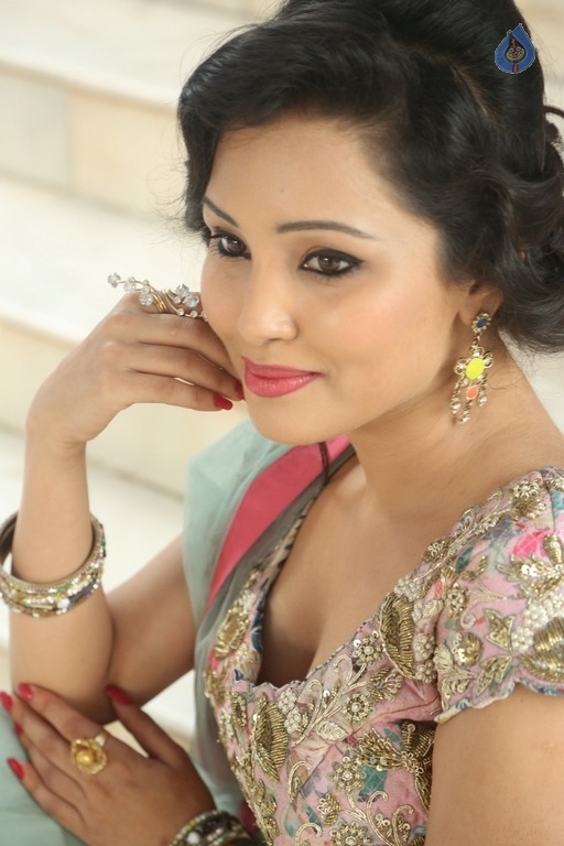 Ibra Khan New Photos - 17 / 35 photos