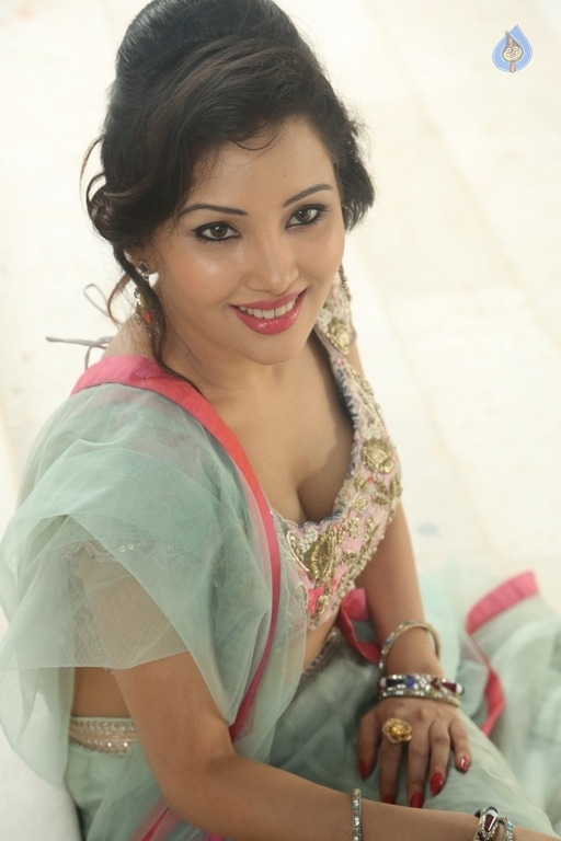 Ibra Khan New Photos - 21 / 35 photos