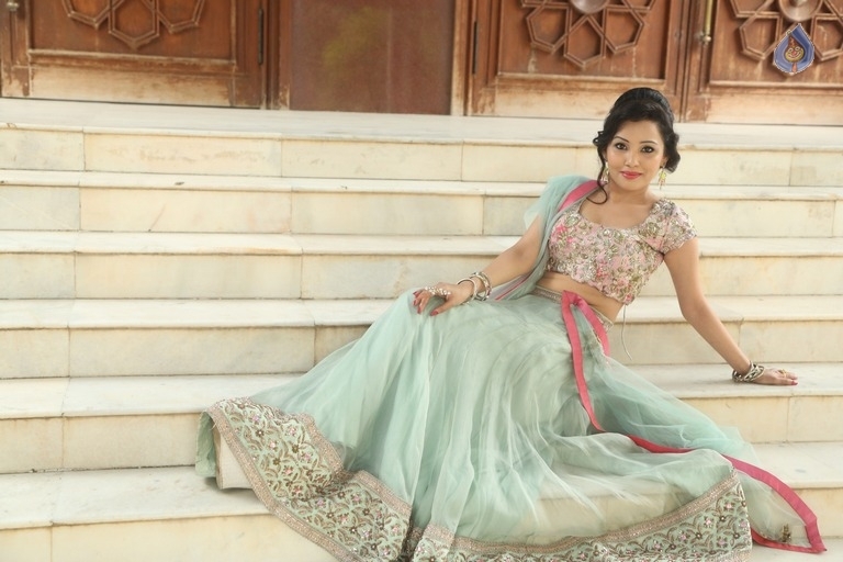 Ibra Khan New Photos - 24 / 35 photos