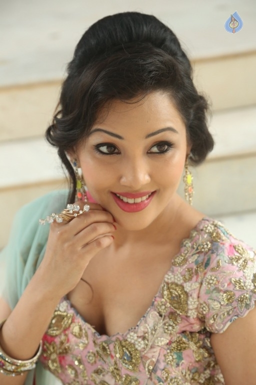 Ibra Khan New Photos - 26 / 35 photos