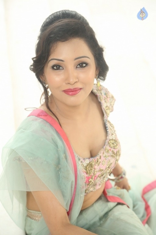 Ibra Khan New Photos - 28 / 35 photos