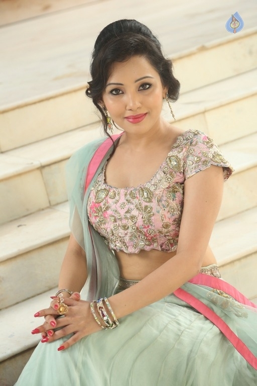 Ibra Khan New Photos - 34 / 35 photos