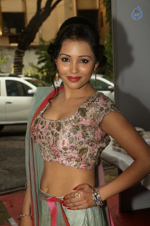 Ibra Khan New Photos - 35 / 35 photos
