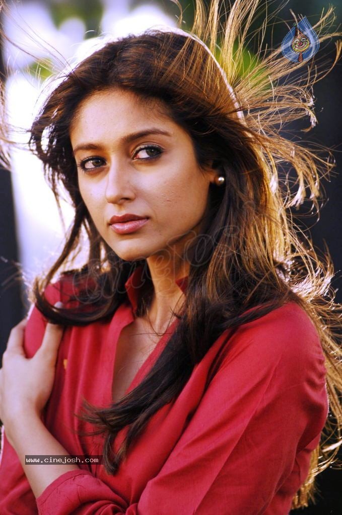 Ileana High Resolution Gallery - 21 / 74 photos