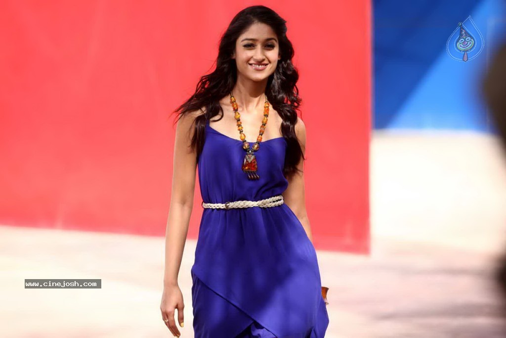 Ileana New Hot Stills - 15 / 71 photos