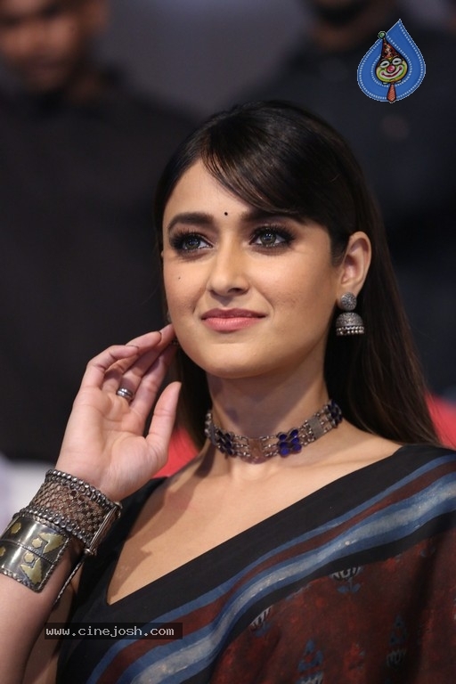 Ileana Stills from AAA Pre Release Event - 20 / 21 photos