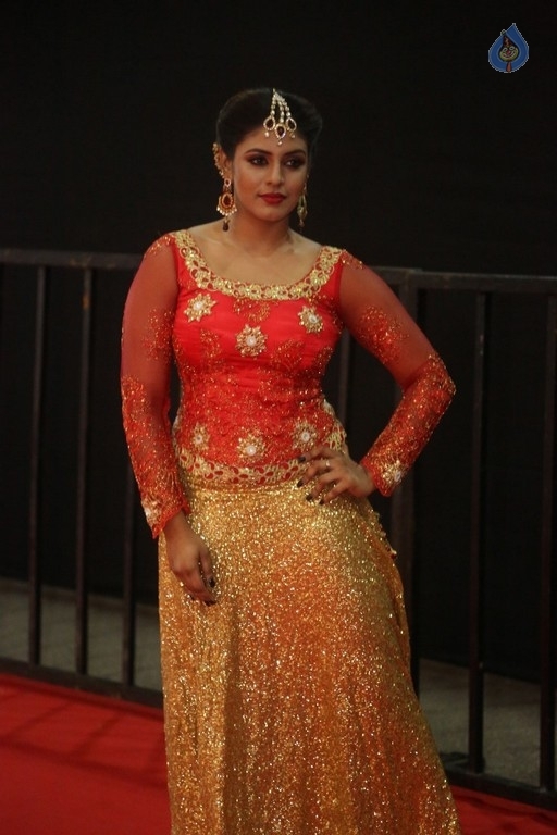 Iniya at Mirchi Music Awards - 1 / 18 photos