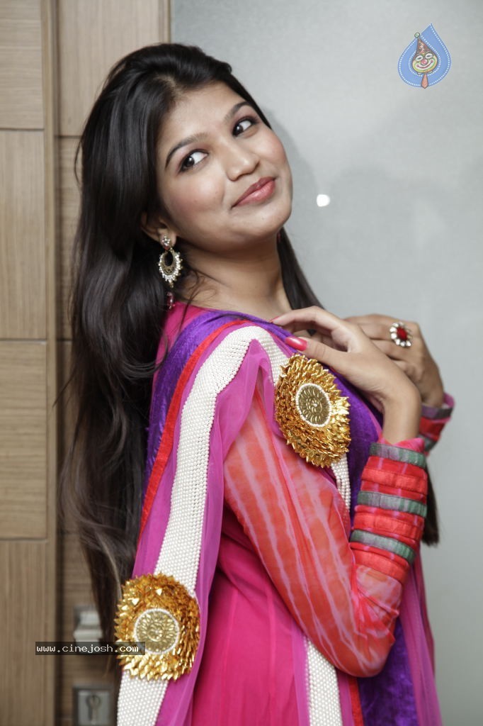 Isha Agarwal New Stills - 4 / 51 photos
