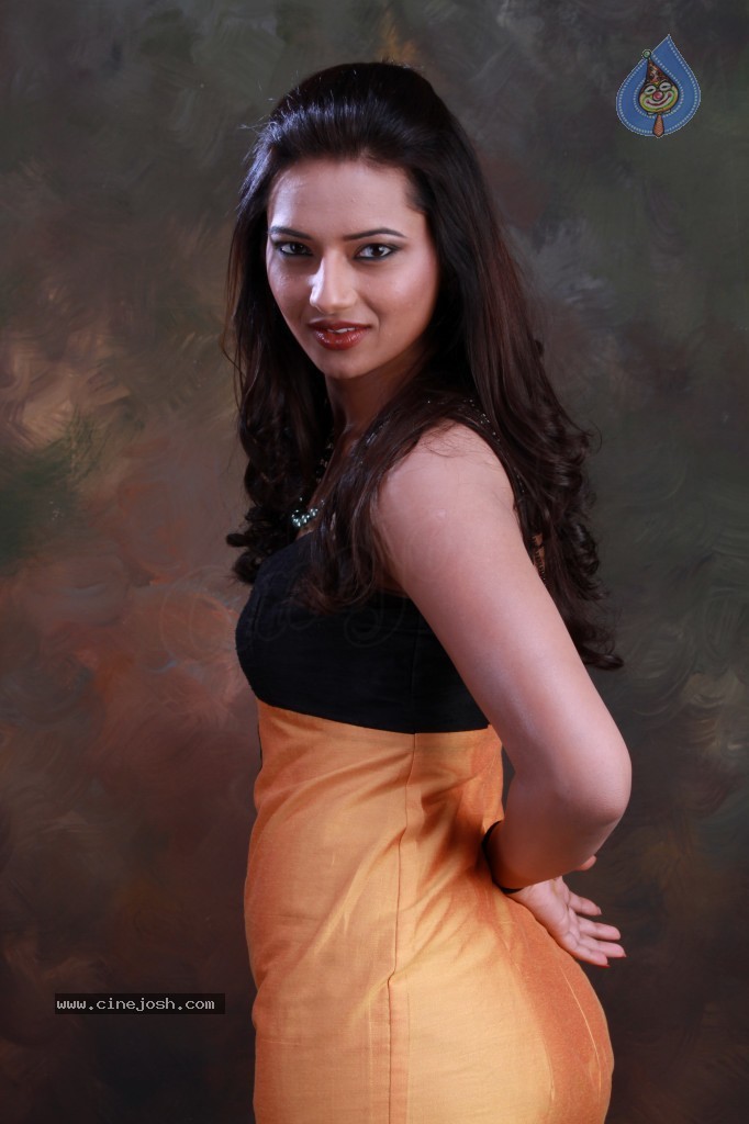 Isha chawla bikini clearance