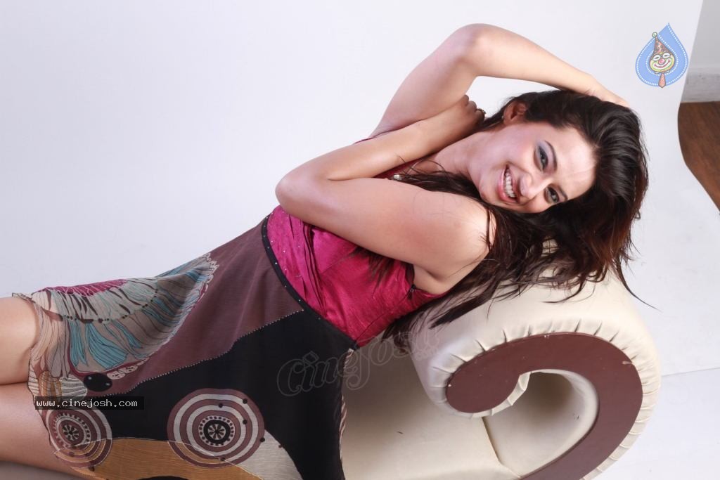 Isha Chawla New Photoshoot - 65 / 67 photos