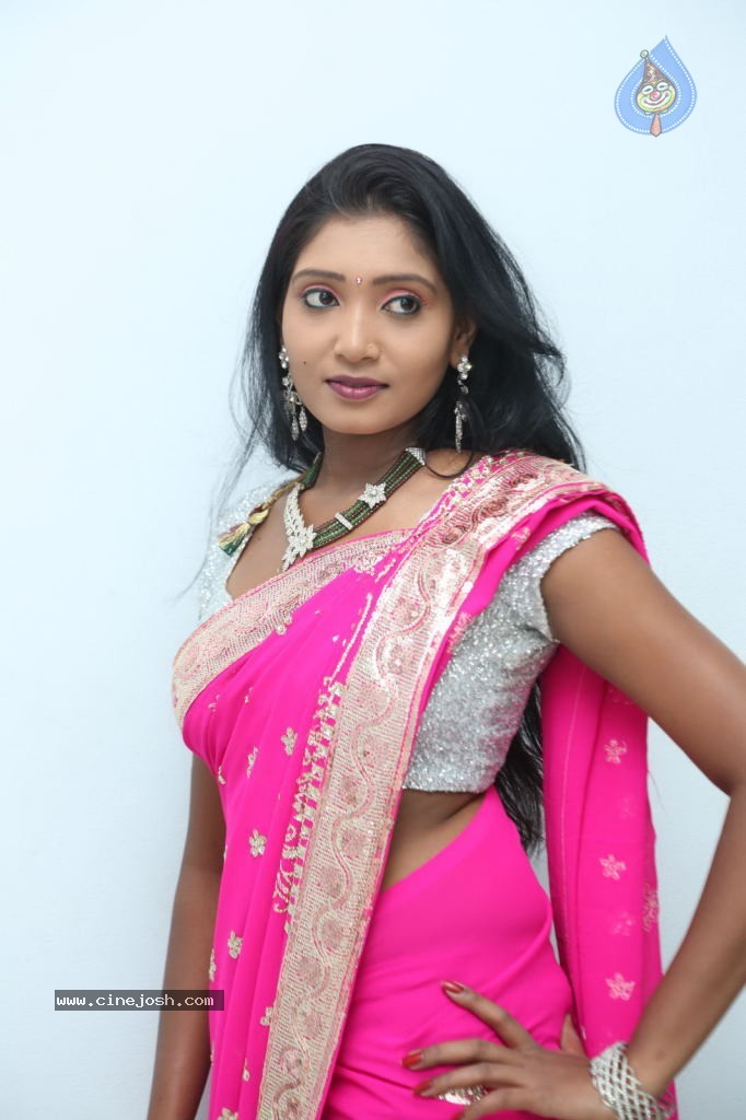 Isha Hot Stills - 13 / 76 photos