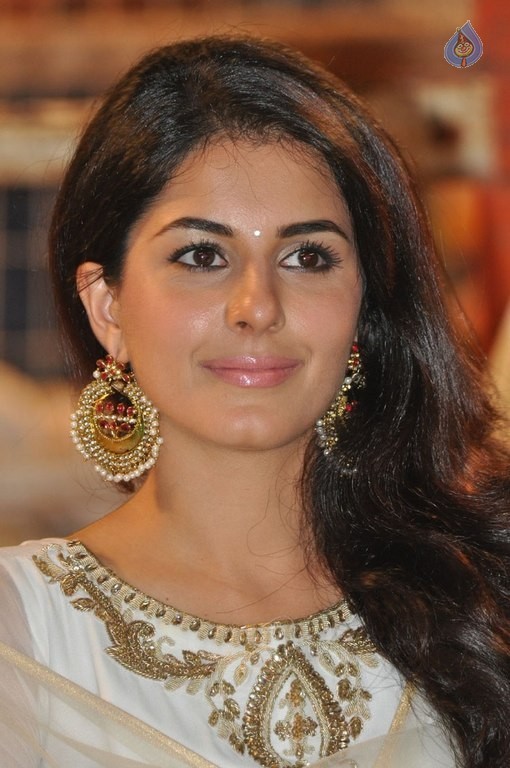 Isha Talwar Latest Photos - 6 / 42 photos