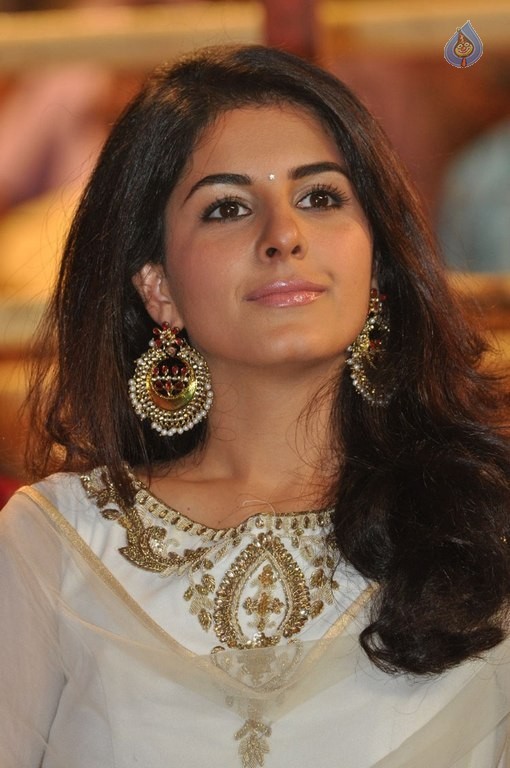 Isha Talwar Latest Photos - 18 / 42 photos