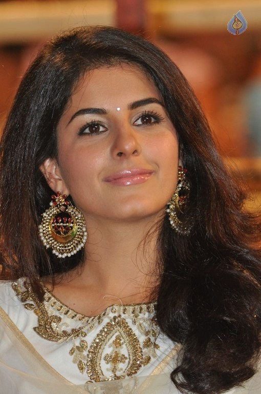 Isha Talwar Latest Photos - 30 / 42 photos
