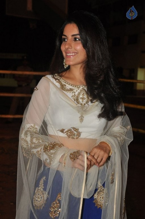 Isha Talwar Latest Photos - 42 / 42 photos