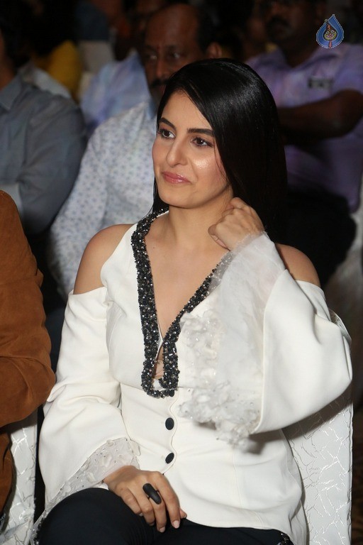Isha Talwar Latest Photos - 12 / 41 photos