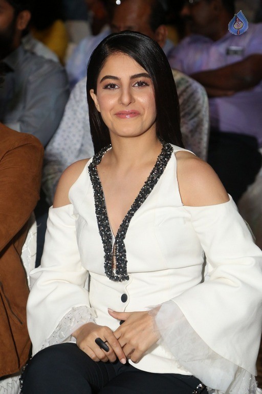 Isha Talwar Latest Photos - 18 / 41 photos