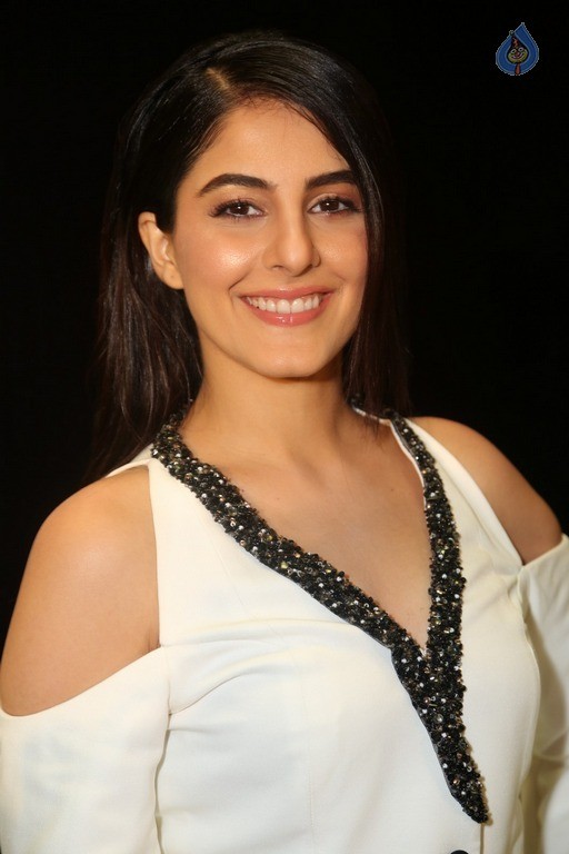 Isha Talwar Latest Photos - 32 / 41 photos