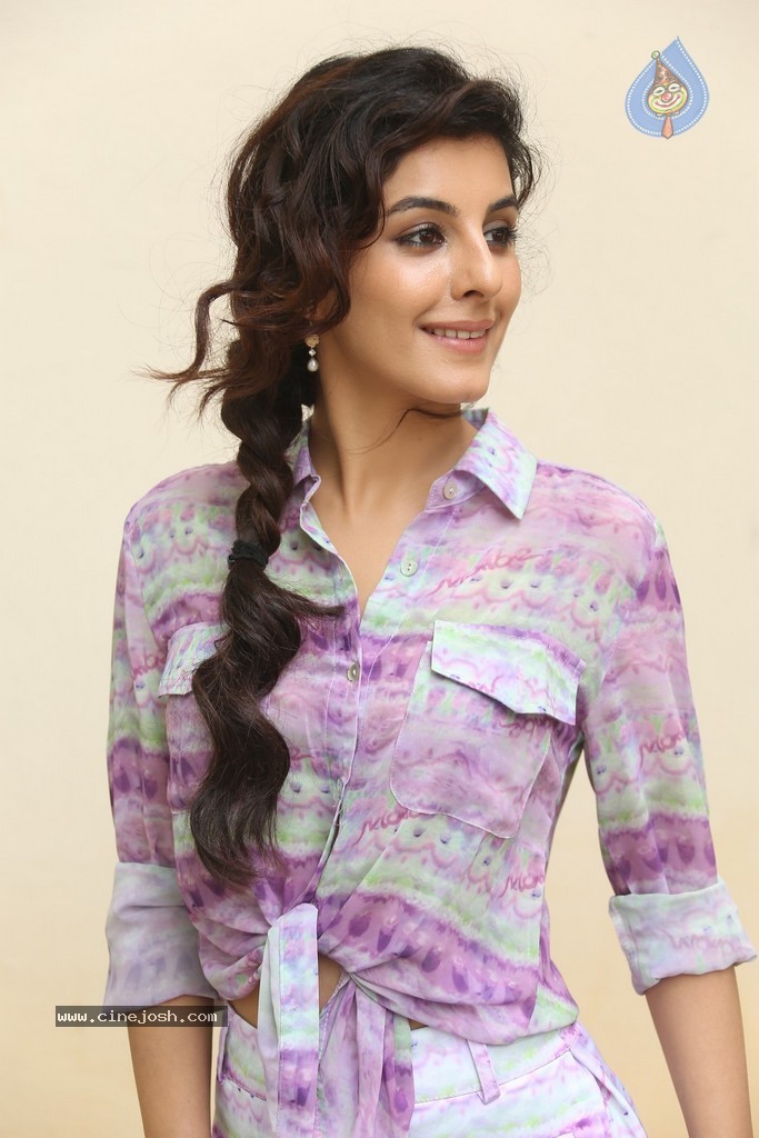 Isha Talwar New Pics - 82 / 86 photos