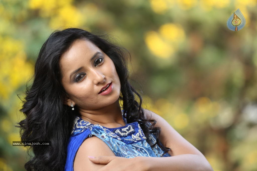 Ishika Singh New Gallery - 92 / 135 photos